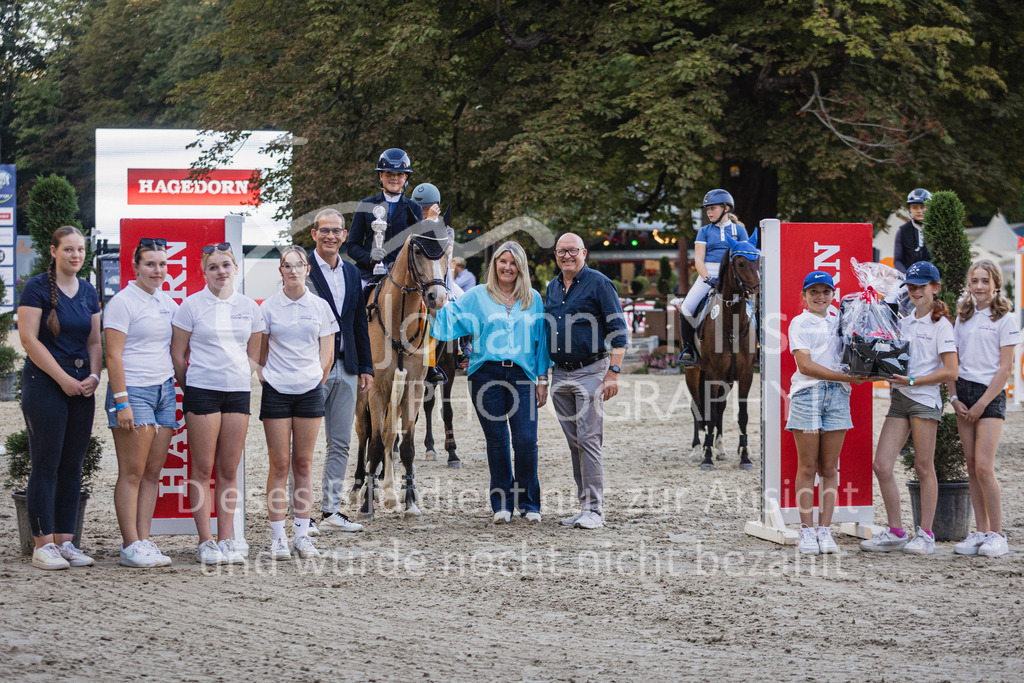 230908_OWLCh_PonyTrophy-508 | Deine schönsten Turniermomente als professionelle Fotos! Entdecke hochwertige Pferdesport-Fotografie im Online-Shop. Jetzt Fotos finden & bestellen!