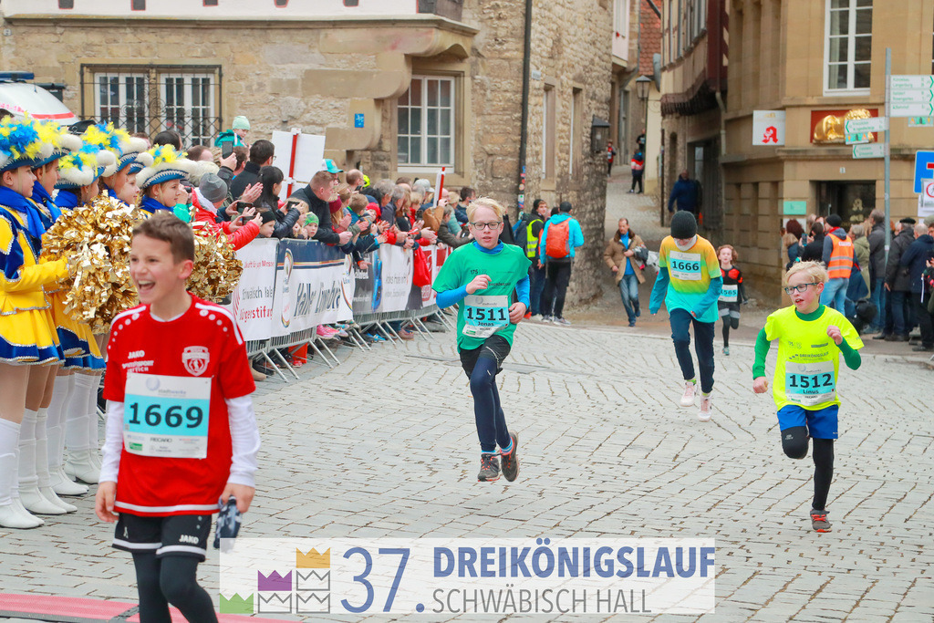 Stadtwerke Jugendlauf 1700m | 3 Koenigslauf 2023 - Realisiert mit Pictrs.com