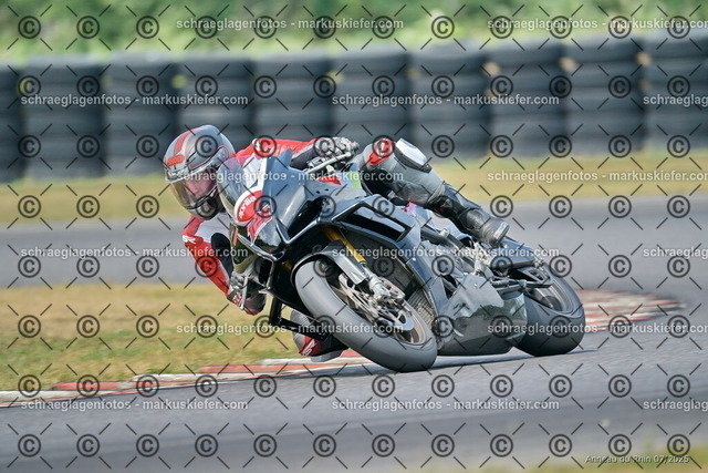 25bt04-1565 | markuskiefer.com - Realisiert mit Pictrs.com