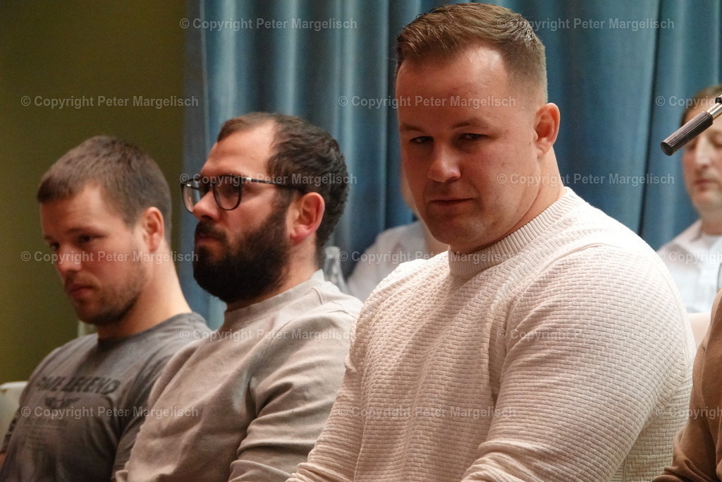 DSC02180 | Schwingen - Realisiert mit Pictrs.com