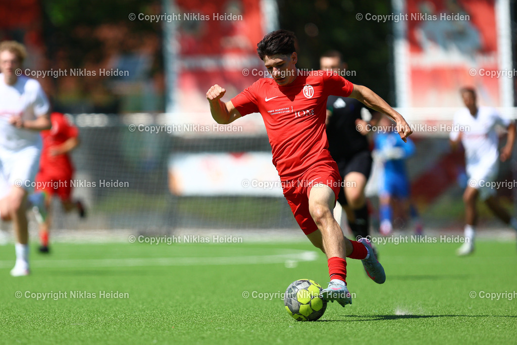 NH_EimsbüttelerTVU19_WalddörferSVU19_U19RegionalligaNord_09082025 | #11 Yusuf Ensar Tek (Eimsbütteler TV U19)Fußball I Junioren I Regionalliga Nord U19 I Saison 2025-2026  I 1. Spieltag I Eimsbütteler TV U19 - Walddörfer SV U19 I 09.08.2025 I Sportplatz Bundesstraße