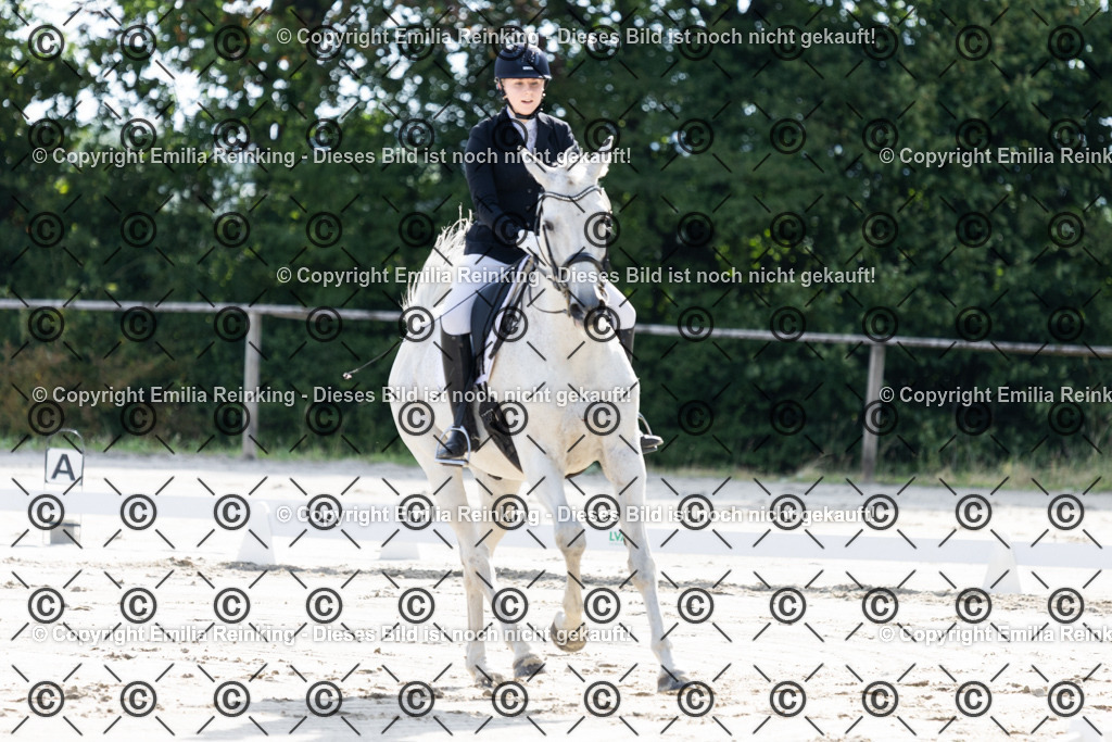 CL5A5529 | Emilia Reinking Fotografie - Realisiert mit Pictrs.com