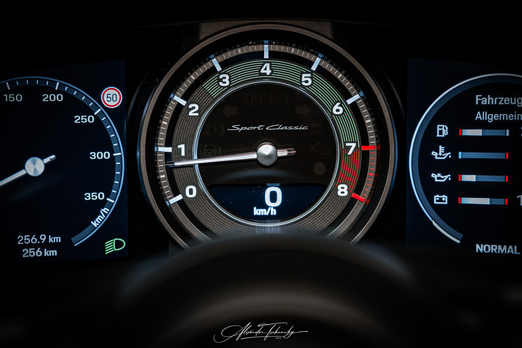 R6PZ3539 _Alexander Tschuncky | Entdecken Sie die faszinierende Welt von Alexander Tschuncky Arts: Kreative Fotografie, atemberaubende Automobilkunst und hochwertiger Bilderdruck. Lassen Sie sich inspirieren! - Realisiert mit Pictrs.com