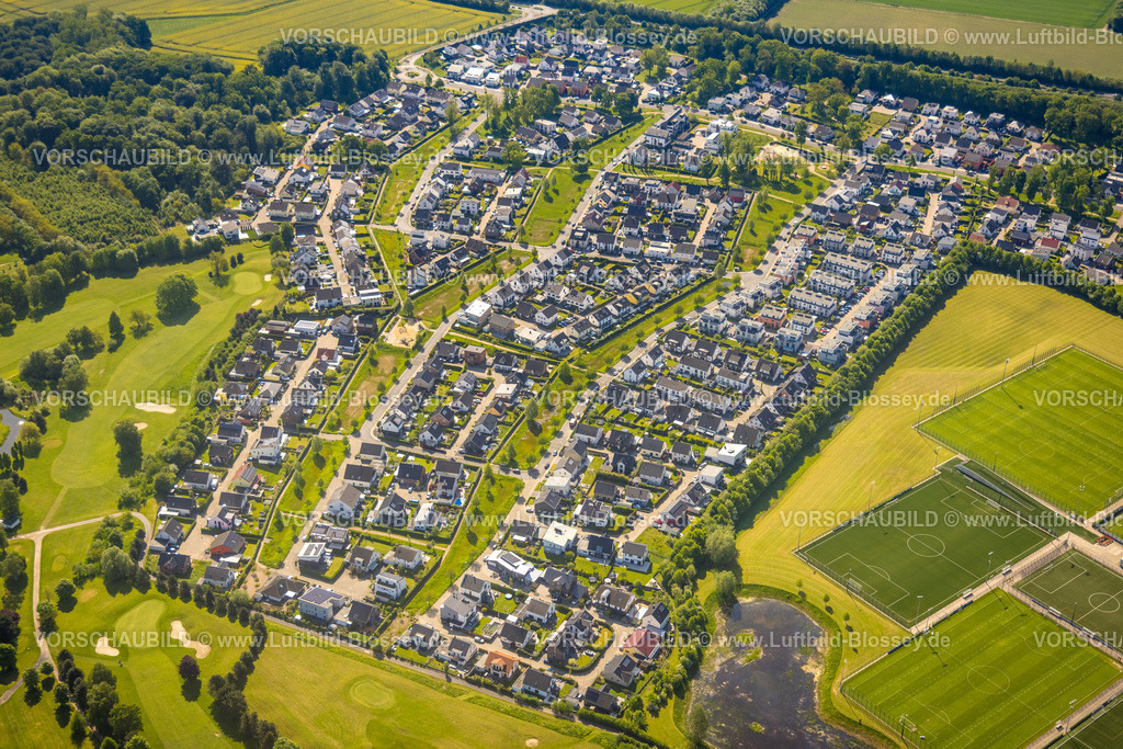 Dortmund230503518Hohenbuschei (1) | Luftbild, DSW 21 Dortmunder Stadtwerke, Wohngebiet Hohenbuschei, BVB 09 Borussia Dortmund Trainingszentrum, Adi-Preißler-Allee, Brackeler Feld, Brackel, Dortmund, Ruhrgebiet, Nordrhein-Westfalen, Deutschland