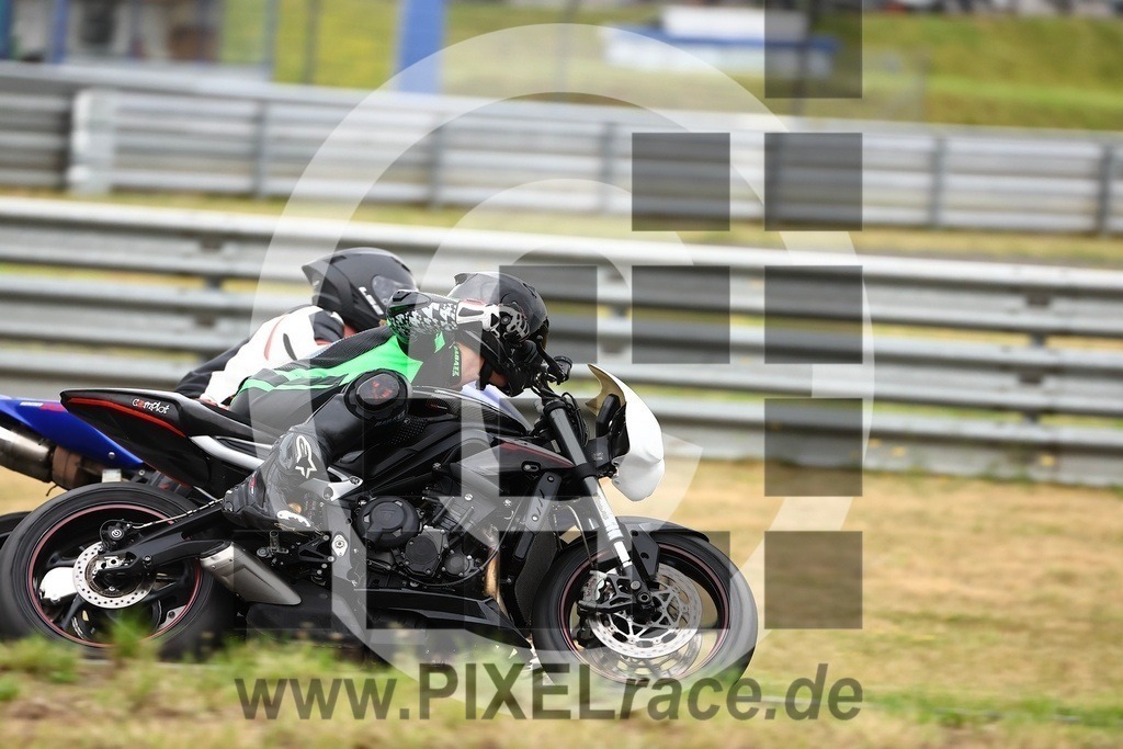 0039-20250721_10043 | Schöne Erinnerungen an spannende Momente - das festzuhalten ist unser Job. PIXELrace.de ist seit 2003 auf den Rennstrecken Europas unterwegs um die Action draußen beim Fahren und die wunderbare Stimmung imm Fahrerlager für euch einzufangen.