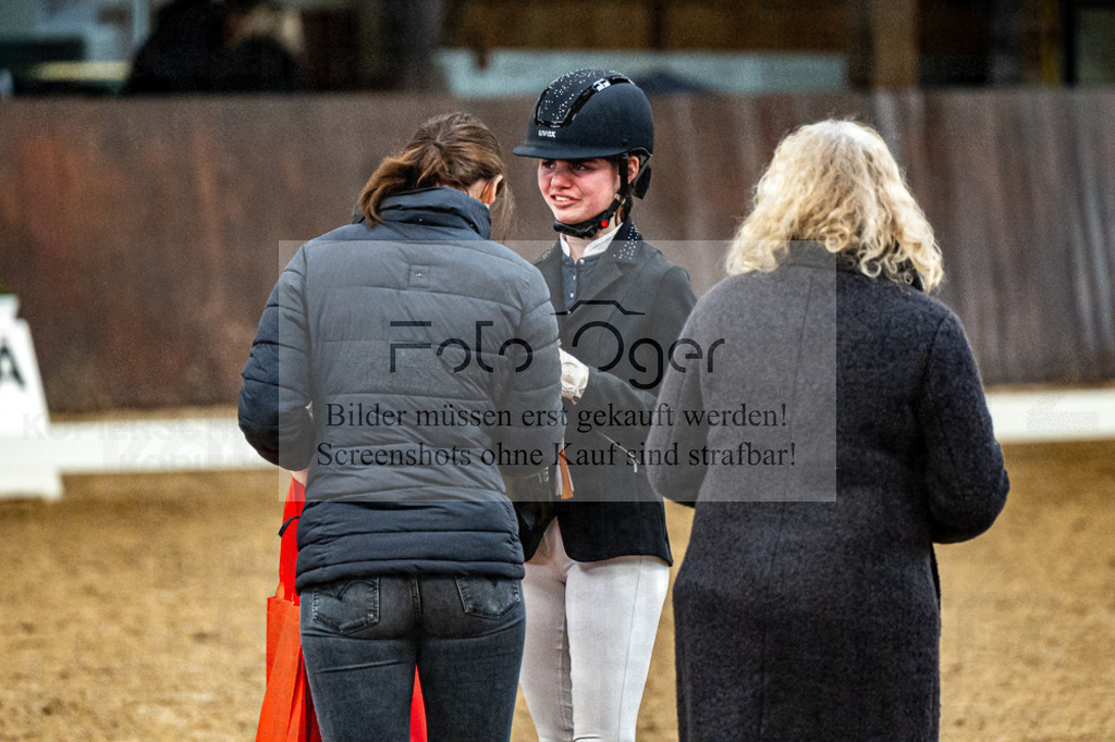 20240310-DOS_1190 | Entdecke hochwertige Reitturnierfotos von Foto Oger. Professionell, emotional und authentisch – jetzt Lieblingsmomente im Shop bestellen.Deutschlandweite Turnierfotografie. - Realisiert mit Pictrs.com