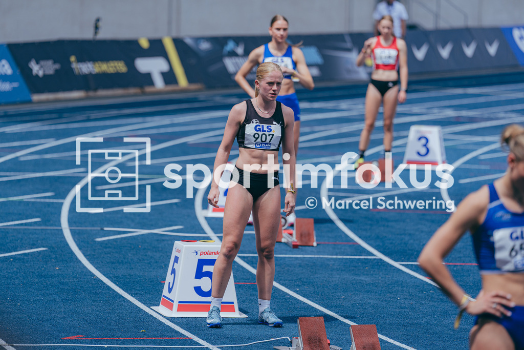 DM U23 U18 Bochum 2026 | Marlene Fenster (LG Aachen), Startnummer 907, 400-Meter-Lauf, Deutsche Meisterschaften der U18 &amp; U23 2026, Lohrheidestadion Bochum-Wattenscheid, 04.07.2026 Foto: Marcel Schwering / sportimfokus - Realisiert mit Pictrs.com