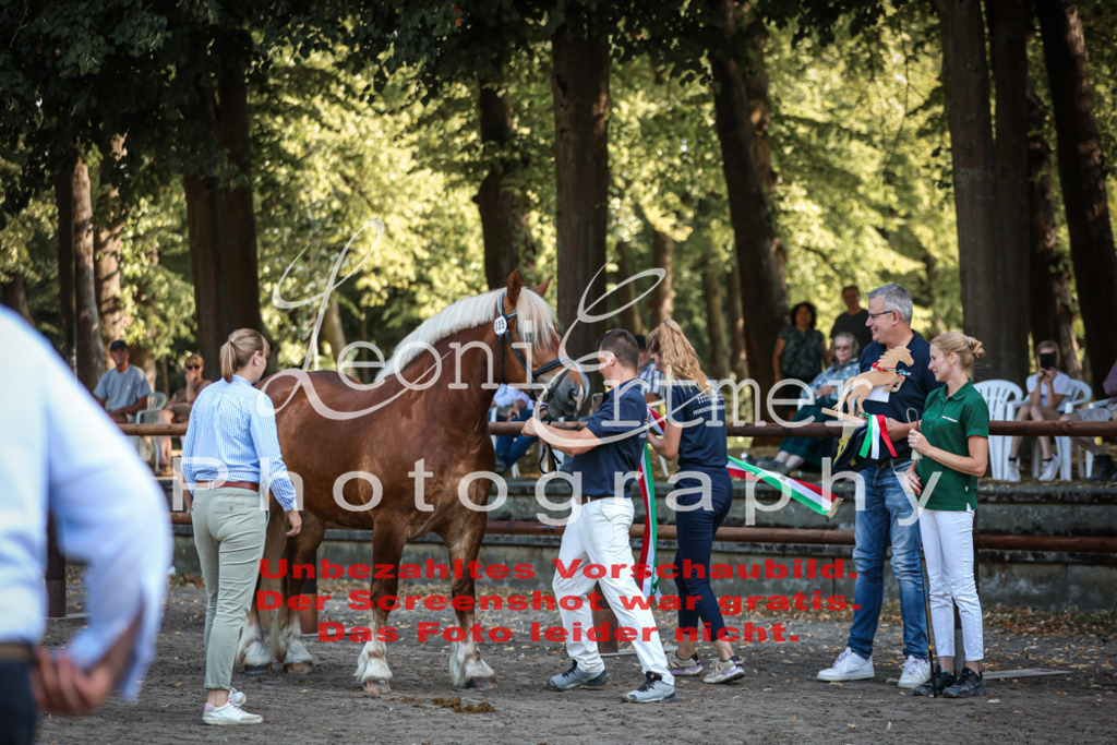 Fr4K00048 | Leoni Ertmer Photography - Realisiert mit Pictrs.com