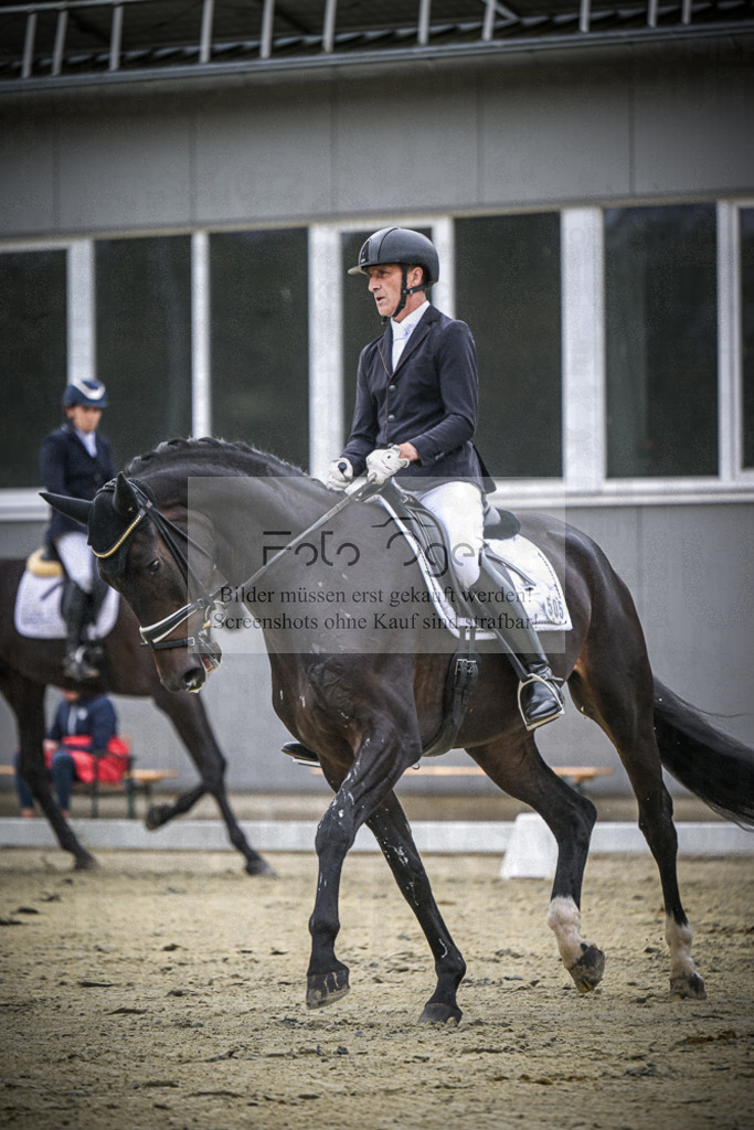 DOS_1282 | Entdecke hochwertige Reitturnierfotos von Foto Oger. Professionell, emotional und authentisch – jetzt Lieblingsmomente im Shop bestellen.Deutschlandweite Turnierfotografie. - Realisiert mit Pictrs.com