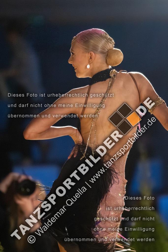 20260321-12895 | Hier finden Sie Tanz Bilder vom Latein und Standard Formationen tanzen. Sportbilder vom Tanzsport. Schöne Fotos und von Weltmeisterschaft, Europameisterschaft, Bundesliga, Regionalliga, Oberliga und Landesliga sowie von GOC Stuttgart, DanceComp, WM Bremen