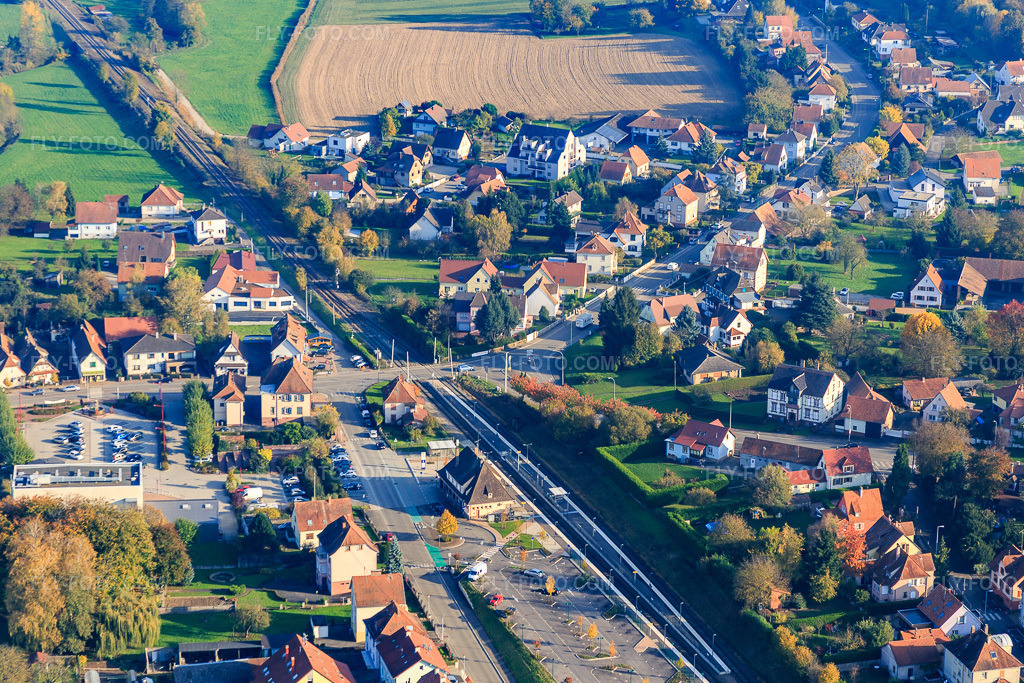Aerial view: Railroad station in Soultz-sous-Forêts in the state Bas-Rhin, France. – Photo: IMG_075575.jpg taken on 11/01/2014 by Werner Riehm/FLY-FOTO.com – Resolution of the original: 5260 x 3507 px