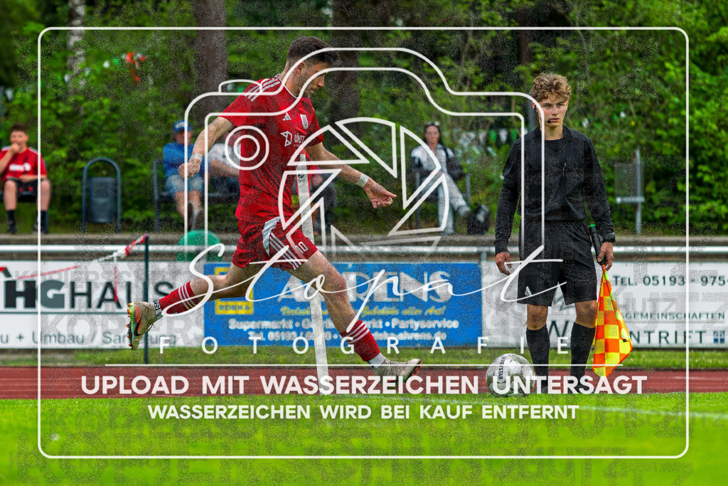 Landesliga Herren LG - TV Jahn Schneverdingen vs. MTV Eintracht Celle | Maurice Bahnemann (TV Jahn Schneverdingen #10); Landesliga Herren LG - TV Jahn Schneverdingen vs. MTV Eintracht Celle am 06.06.2026 in Osterwaldstadion, Schneverdingen - Realisiert mit Pictrs.com