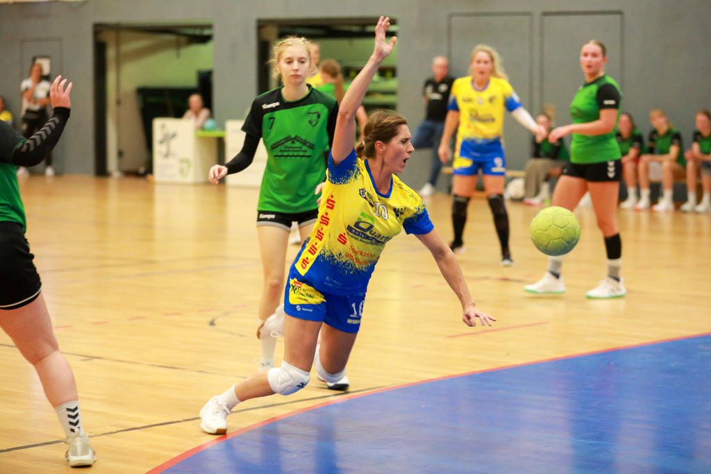 HcTvRhedeII_SvNeukirchen_150924_105 | Bildergalerie von Sport-Ereignissen aber auch von weiteren spannenden Dingen - nicht nur vom Niederrhein. In Anlehnung an den bekannten Spruch von Hanns Dieter Hüsch heißt das Motto: "Niederrhein ist überall".  - Realisiert mit Pictrs.com