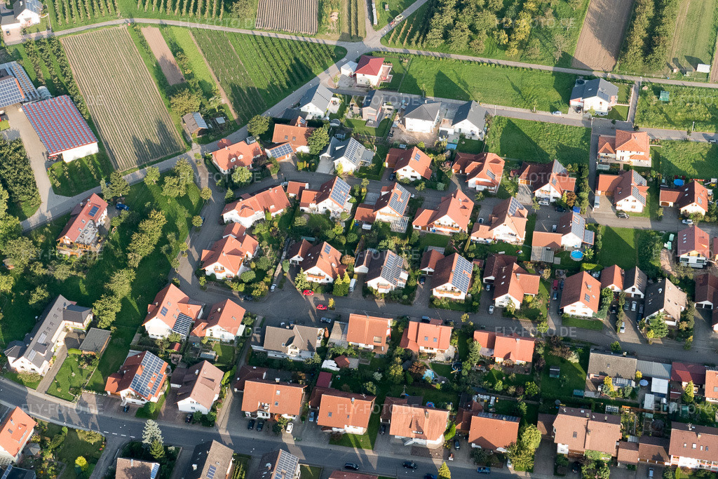 Luftbild: Zöllerhöfstr im Ortsteil Erlach in Renchen im Bundesland Baden-Württemberg in Deutschland. Foto: P1010109.jpg vom 15.09.2014 durch Werner Riehm/FLY-FOTO.de