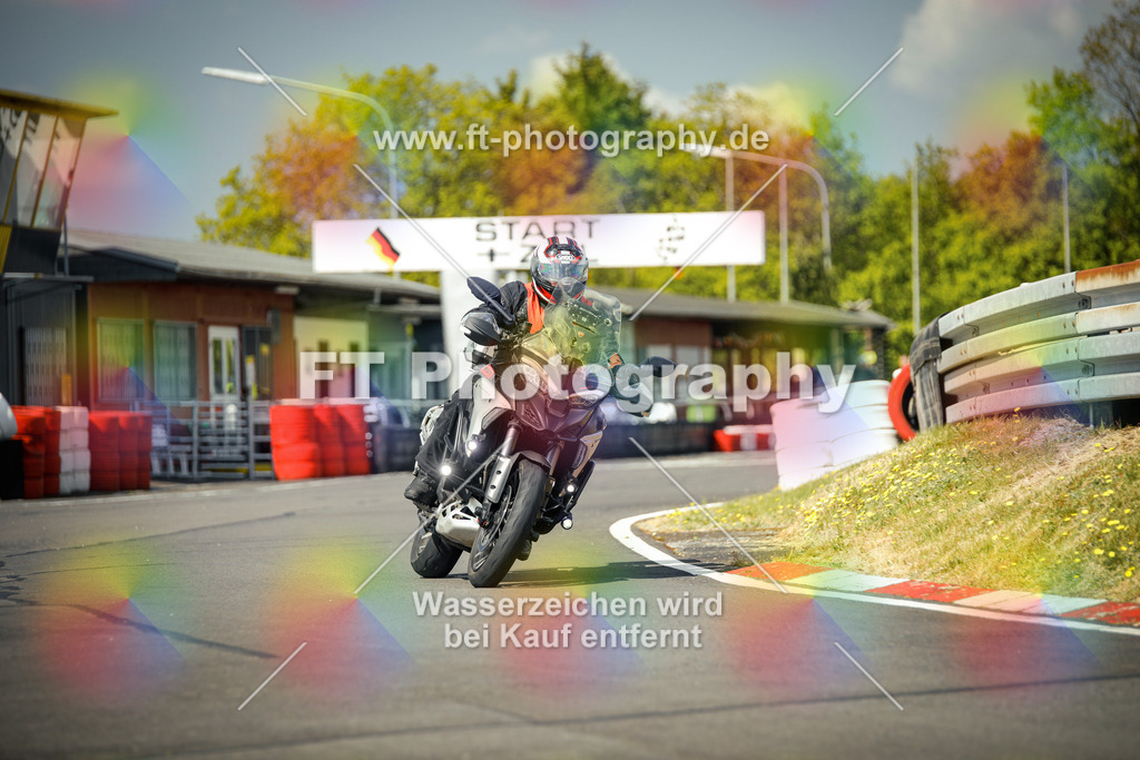 OBK_Mai_Justin_Uwe-10746 | Hier findet Ihr Bilder von Touristenfahrten auf der Nürburgring Nordschleife oder von anderen Veranstaltungen die ich besucht habe. Viel Spass beim Durch Schauen 