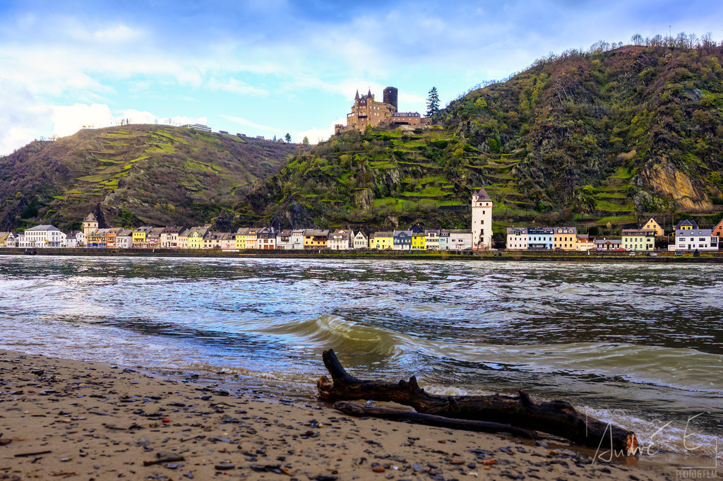 Burg Katz & St. Goarshausen | Online Foto-Shop von André Engelhardt, Filmemacher und Fotograf. Fine Art Prints, Kunstdrucke, Fotogeschenke, Souvenirs von Mosel, Rhein und mehr. 