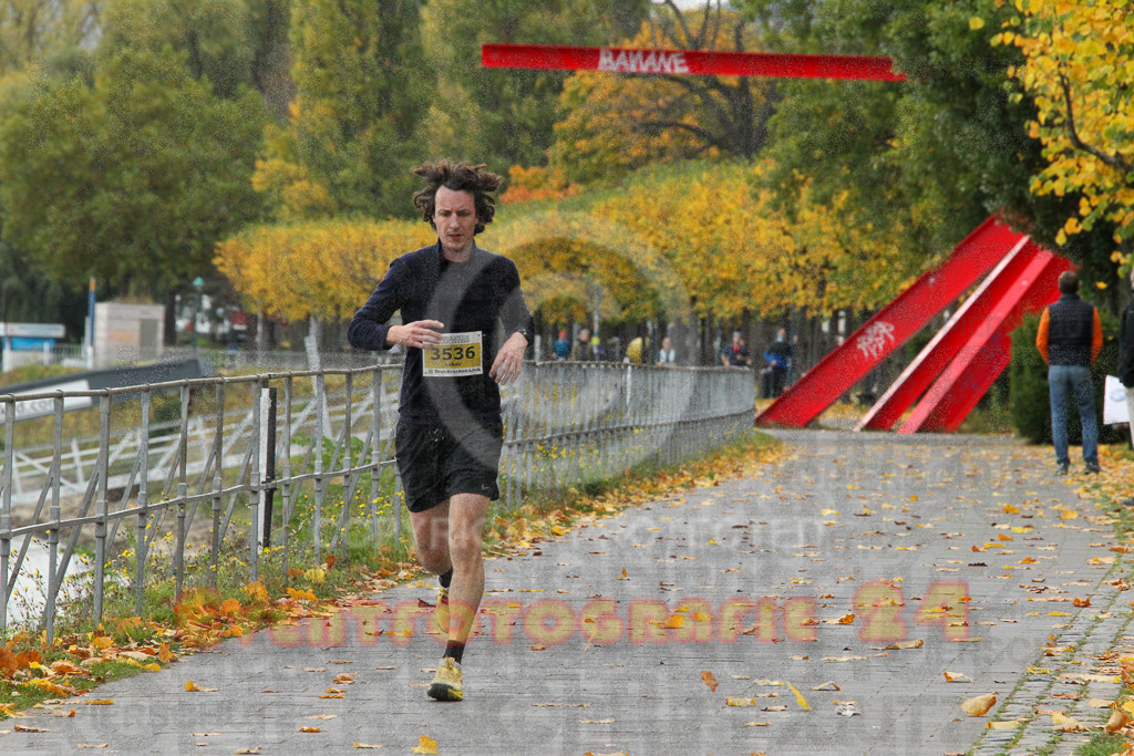 251019_1045_EV4_3340 | Sportfotografie im Rhein-Sieg Kreis, Köln, Bonn, NRW, Rheinland Pfalz, Hessen, etc. Unser Tätigkeitsfeld umfasst den Laufsport vom Volkslauf über den Marathon, Duathlon, Triathon bis zum Ultralauf wie Kölnpfad Ultra oder Schindertrail.