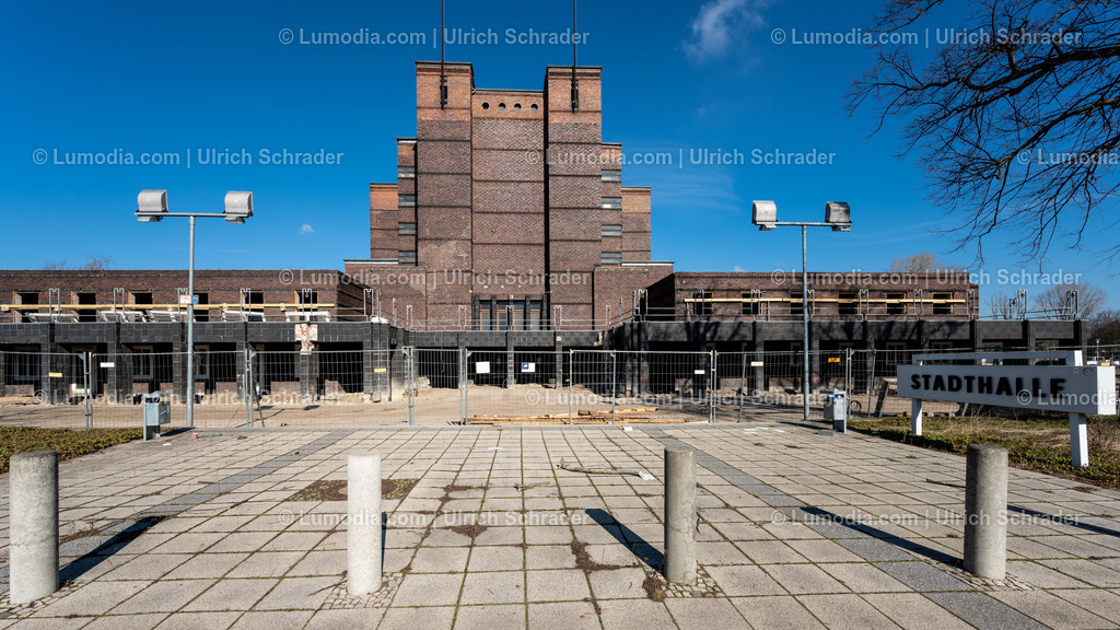 10049-12424 - Magdeburg - Rotehornpark | Stockfoto und Bilderpool mit Bildmaterial aus Deutschland, dem Harz, Halberstadt, Quedlinburg, Wernigerode und weltweit. Qualitativ hochwertige und professionelle Fotos anschauen und kaufen. - Realisiert mit Pictrs.com