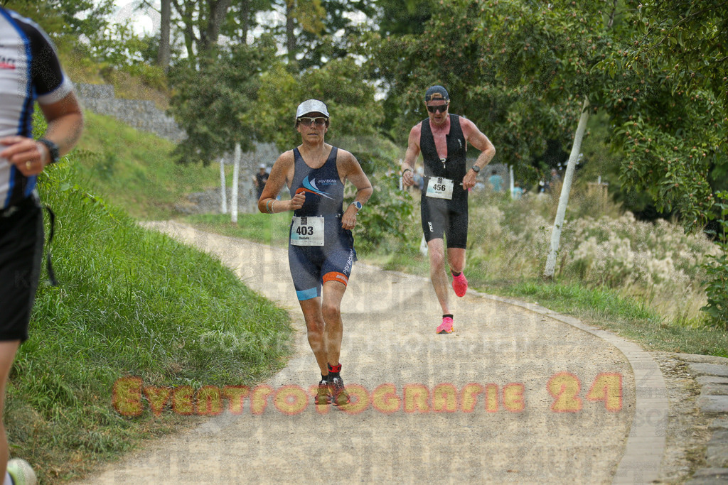 250824_1354_EX1_4179 | Sportfotografie im Rhein-Sieg Kreis, Köln, Bonn, NRW, Rheinland Pfalz, Hessen, etc. Unser Tätigkeitsfeld umfasst den Laufsport vom Volkslauf über den Marathon, Duathlon, Triathon bis zum Ultralauf wie Kölnpfad Ultra oder Schindertrail.