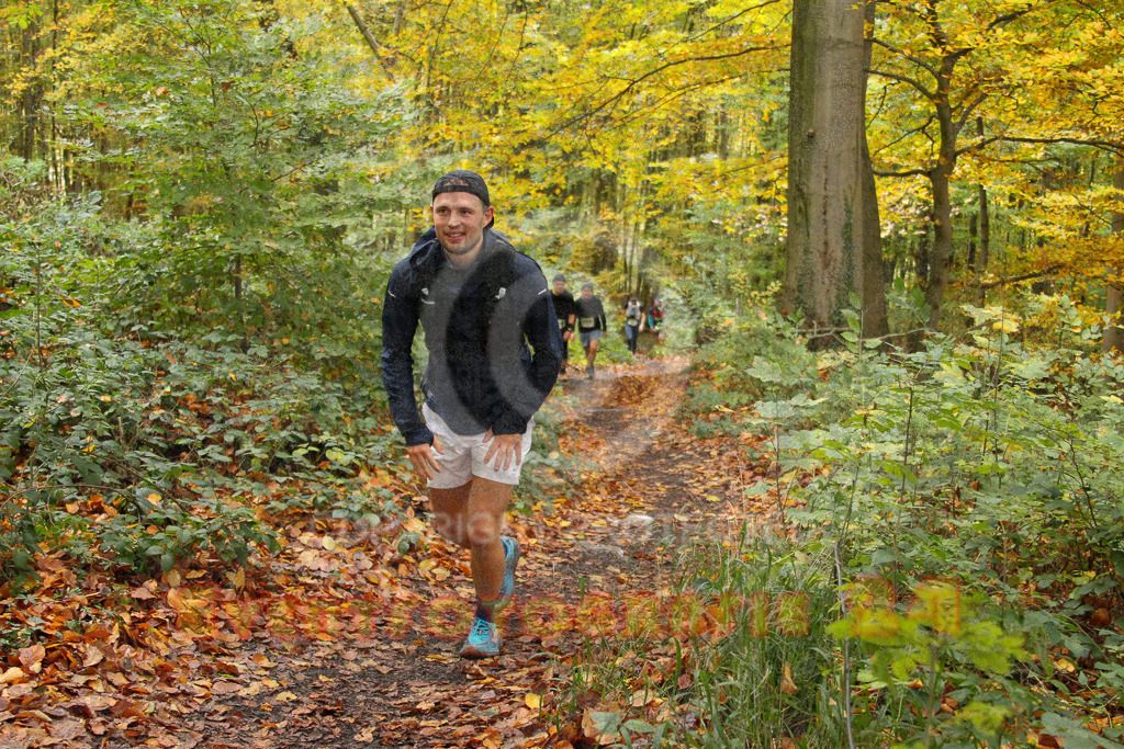 251026_1259_EV4_6286 | Sportfotografie im Rhein-Sieg Kreis, Köln, Bonn, NRW, Rheinland Pfalz, Hessen, etc. Unser Tätigkeitsfeld umfasst den Laufsport vom Volkslauf über den Marathon, Duathlon, Triathon bis zum Ultralauf wie Kölnpfad Ultra oder Schindertrail.