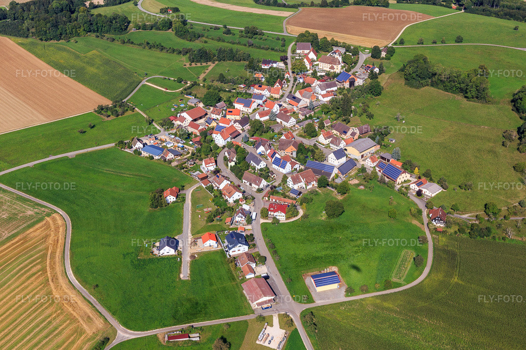 Luftbild: Ortsansicht von Osten im Ortsteil Dürrenwaldstetten in Langenenslingen im Bundesland Baden-Württemberg in Deutschland. Foto: IMG_129270.jpg vom 05.09.2021 durch Werner Riehm/FLY-FOTO.de