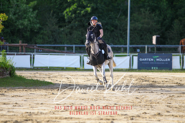 DKP45192 | Turnierfotos kaufen im Webshop von Daniel Kuhl Photography – entdecke professionelle Reitsportfotos aus Turnieren & Events. Hochwertige Turnierbilder online bestellen & sichern. Jetzt Fotos von Reitsportturnieren kaufen!