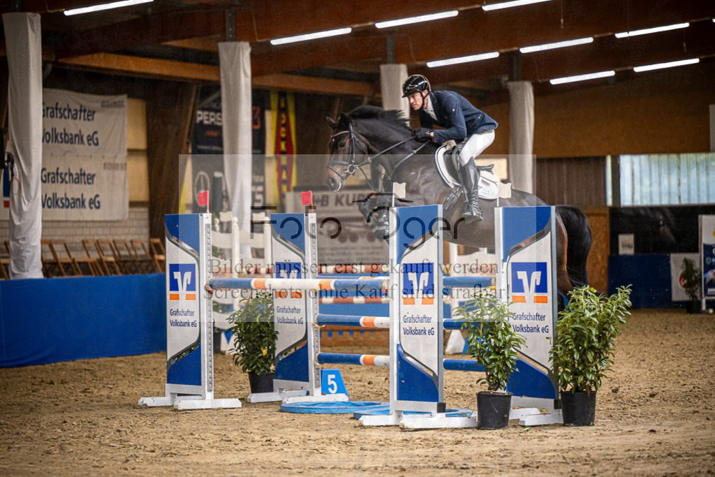 DOS_1897 | Entdecke hochwertige Reitturnierfotos von Foto Oger. Professionell, emotional und authentisch – jetzt Lieblingsmomente im Shop bestellen.Deutschlandweite Turnierfotografie. - Realisiert mit Pictrs.com