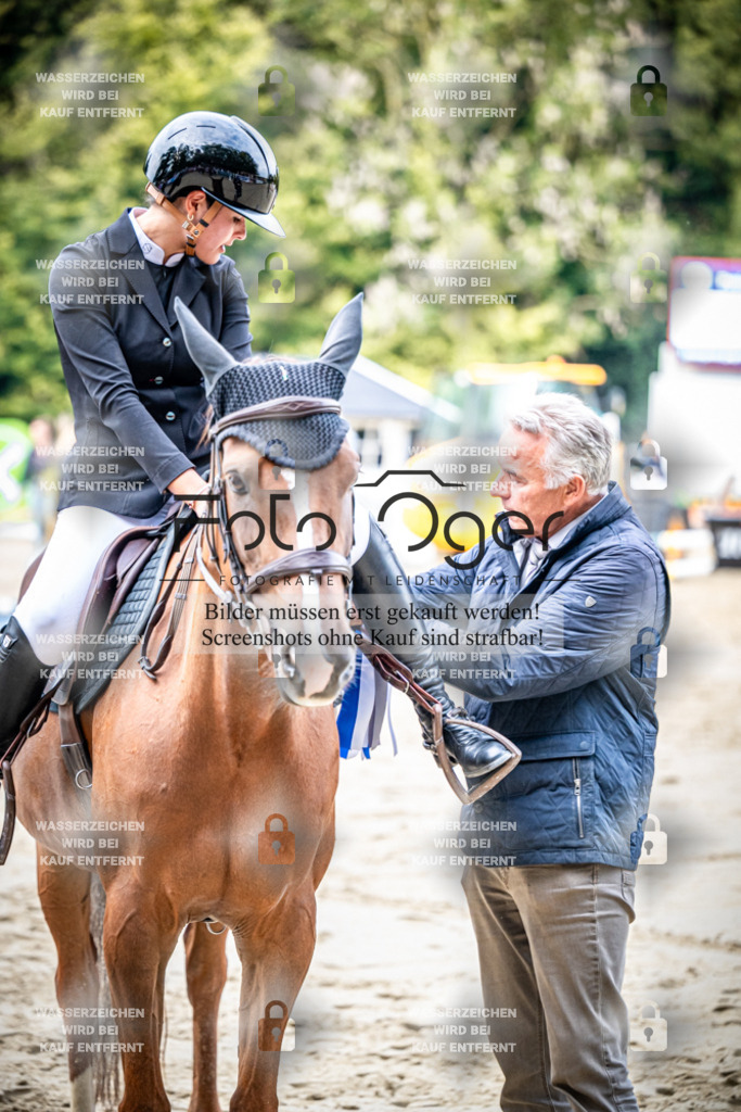 2026-09---Waldhof-11-0010 | Entdecke hochwertige Reitturnierfotos von Foto Oger. Professionell, emotional und authentisch – jetzt Lieblingsmomente im Shop bestellen.Deutschlandweite Turnierfotografie. - Realisiert mit Pictrs.com