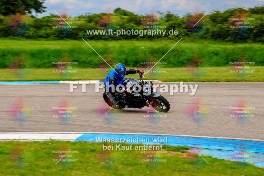 MotoTeam-9704 | Hier findet Ihr Bilder von Touristenfahrten auf der Nürburgring Nordschleife oder von anderen Veranstaltungen die ich besucht habe. Viel Spass beim Durch Schauen 