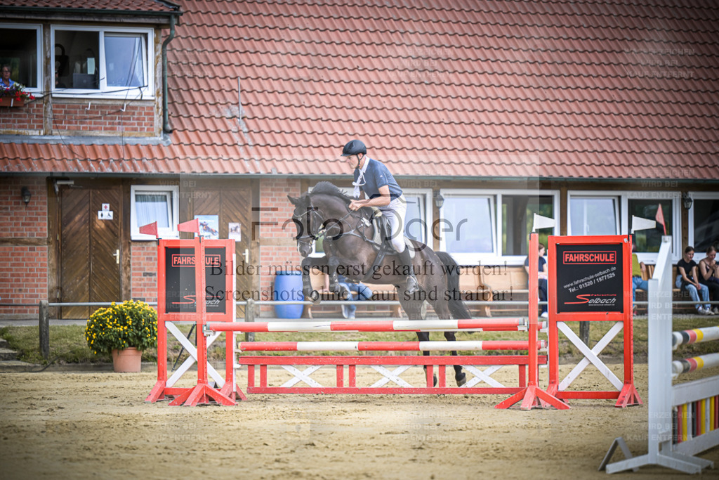 DOS_0860 | Entdecke hochwertige Reitturnierfotos von Foto Oger. Professionell, emotional und authentisch – jetzt Lieblingsmomente im Shop bestellen. - Realisiert mit Pictrs.com