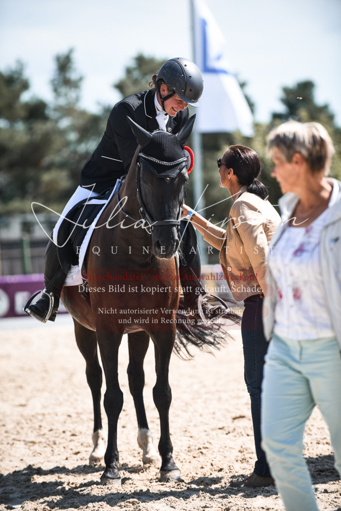 DSC_8792 | Pferde- und Turnierfotografie in Westsachsen. Pferdeportraits, Auftragszeichnungen und intuitive Kunst.