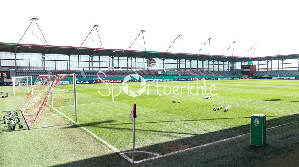 FC Bayern München - TSG 1899 Hoffenheim | Die Spielstaette des FC Bayern Campus vor dem Pokal Halbfinale zwischen Bayern und Hoffenheim / Stadionfoto / Symbolbild / Frauen DFB Pokal: FC Bayern Muenchen - TSG 1899 Hoffenheim, FC Bayern Campus am 22.03.2025
