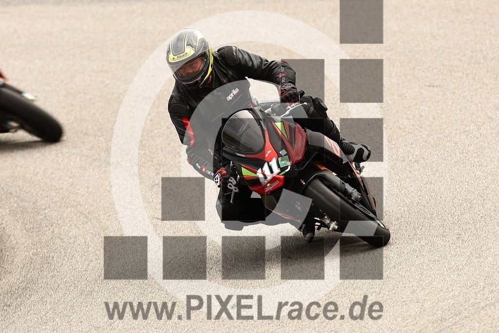 0111-20250727_06231 | Schöne Erinnerungen an spannende Momente - das festzuhalten ist unser Job. PIXELrace.de ist seit 2003 auf den Rennstrecken Europas unterwegs um die Action draußen beim Fahren und die wunderbare Stimmung imm Fahrerlager für euch einzufangen.