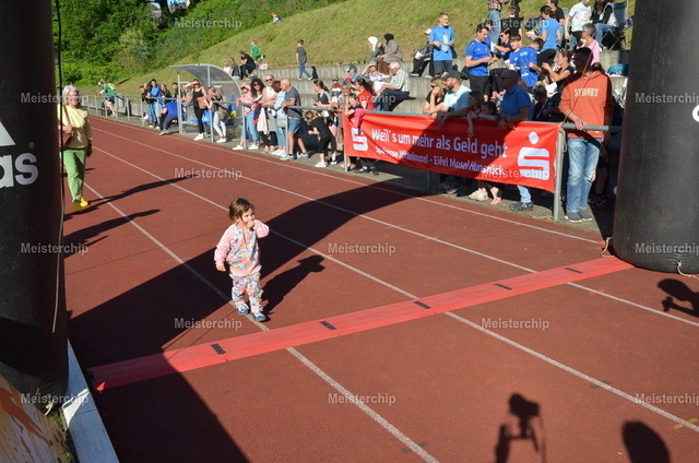 18-05-50_ | Meisterchip Fotoshop - Realisiert mit Pictrs.com