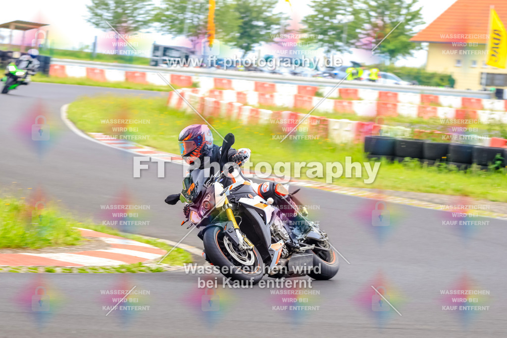 VBK-7777 | Hier findet Ihr Bilder von Touristenfahrten auf der Nürburgring Nordschleife oder von anderen Veranstaltungen die ich besucht habe. Viel Spass beim Durch Schauen 