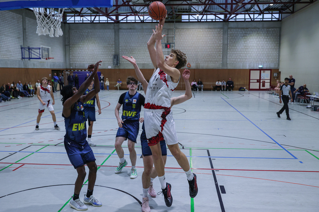 NBBL BAYER GIANTS vs EWE Baskets Juniors Oldenburg-26 | Fotos von Basketballspielen aus dem Raum NRW fotografiert von Gero Mueller-Laschet und Daniel Schaefer - Realisiert mit Pictrs.com