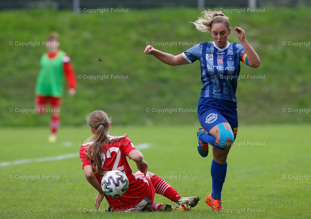 A_LUI_180922_29 | SPORT,FUSSBALL,PLANET PURE FRAUEN BUNDESLIGA SPG UNION KLEINMUENCHEN/BLAU WEISS LINZ—SKV DER POOLBAUER ALTENMARKT 18.09.2022 IM BILD: KATHARINA MESSTHALER (KLEINMUENCHEN ) UND MICHAELA NEDOROSTOVA  (ALTENMARKT) FOTO:FOTOLUI