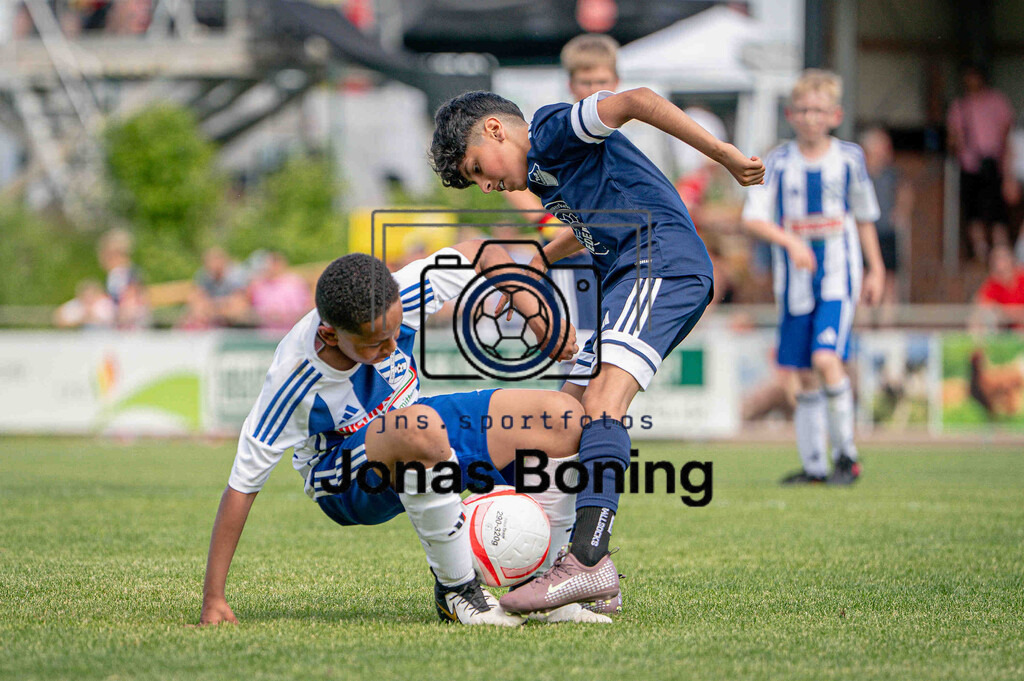 Fußball I E-Junioren I Saison 2025-2026 I OM-Cup Lüsche I Samstag  I 22431 | jns.sportfotos - Realisiert mit Pictrs.com