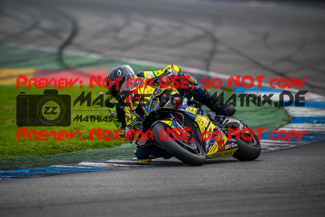 MaZZes_FotoMatrix_220924_6842 | PRO SUPERSTOCK