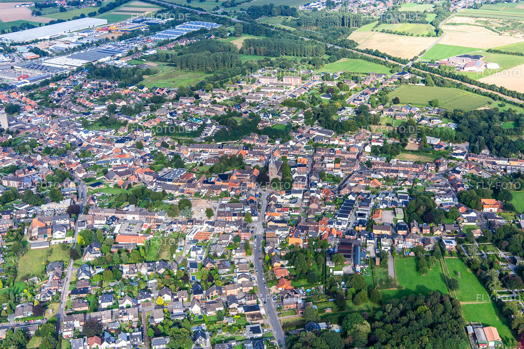 Stadt von Westen | Luftbild: Stadt von Westen im Ortsteil Dremmen in Heinsberg im Bundesland Nordrhein-Westfalen in Deutschland. Foto: IMG_143292.jpg vom 07.09.2024 durch ©2025 Werner Riehm fly-foto.de/copyright - Realisiert mit Pictrs.com