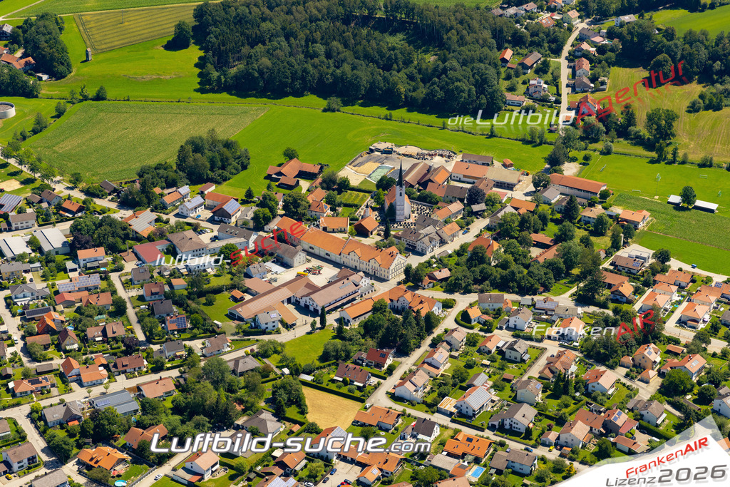 Aktuelles Luftbild von Binabiburg Bodenkirchen - Die Luftaufnahme wurde 2022 mittels UL-Flugzeug erstellt ( keine Drohne ) - hochauflösende Kamera-Systeme von  Canon -Beste Qualität - Für grossformatige Ausdrucke geeignet. Die Geschenkidee !