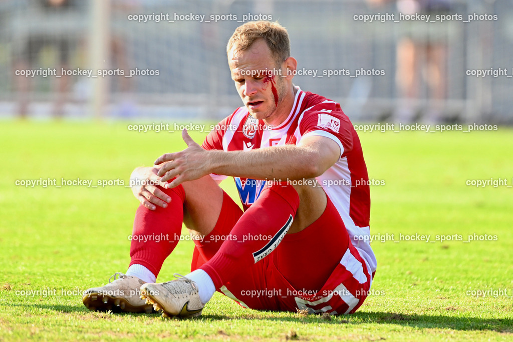 ATUS Velden vs. GAK | #4 Martin Kreuzriegler GAK, Blut, Cut, ATUS Velden vs. GAK, ATUS Velden vs. GAK am 26.07.2024 in Villach (Stadion Lind), Austria, (Photo by Bernd Stefan)