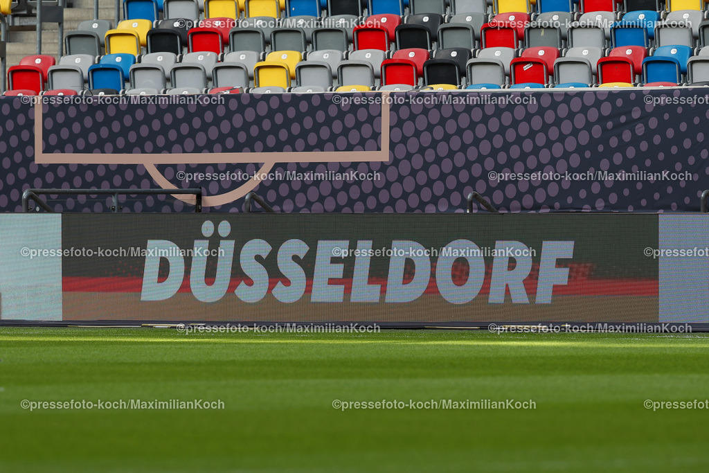 DFB07092401002 | 07.09.2024, Düsseldorf, UEFA Nations League, Deutschland – Ungarn, Merkur Spielarena, Division A, 2024/2025, Gruppe 3: Feature vor Spielbeginn - Bandenwerbung Schriftzug Düsseldorf vor leeren SitzplätzenDFB regulations prohibit any use of photographs as image sequences and or quasi-video.
