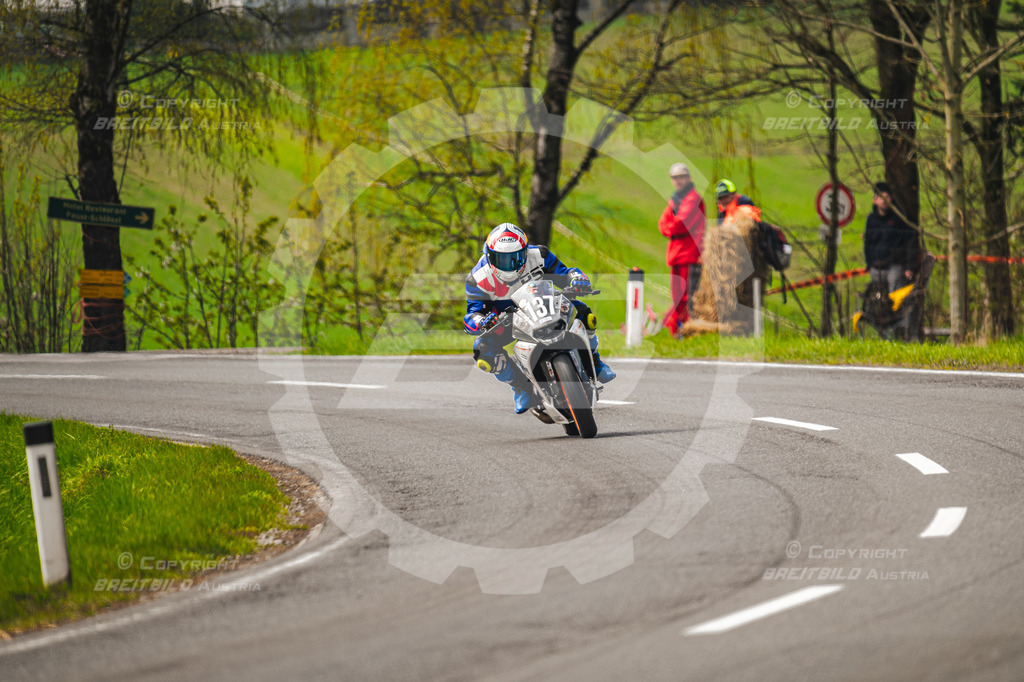 0369 - Bergrennen Landshaag2026 | BREITBILD Austria Webshop

Finde Fotos von: Breitbild, Breitbild Austria, Landshaag, Europeanbikers, KTM, BMW, Bergrennen, Bikeporn, Carporn, Bikes, Cars, Fotografie, Oberösterreich, Österreich, Berufsfotograf, Motorradteile Ganster, Julbach, Pannoniari - Realisiert mit Pictrs.com