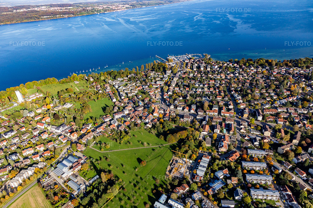 Luftbild: Uferbereiche am Seegebiet des Bodensee im Ortsteil Allmannsdorf in Konstanz im Bundesland Baden-Württemberg in Deutschland. Foto: IMG_119384.jpg vom 14.10.2019 durch Werner Riehm/FLY-FOTO.de