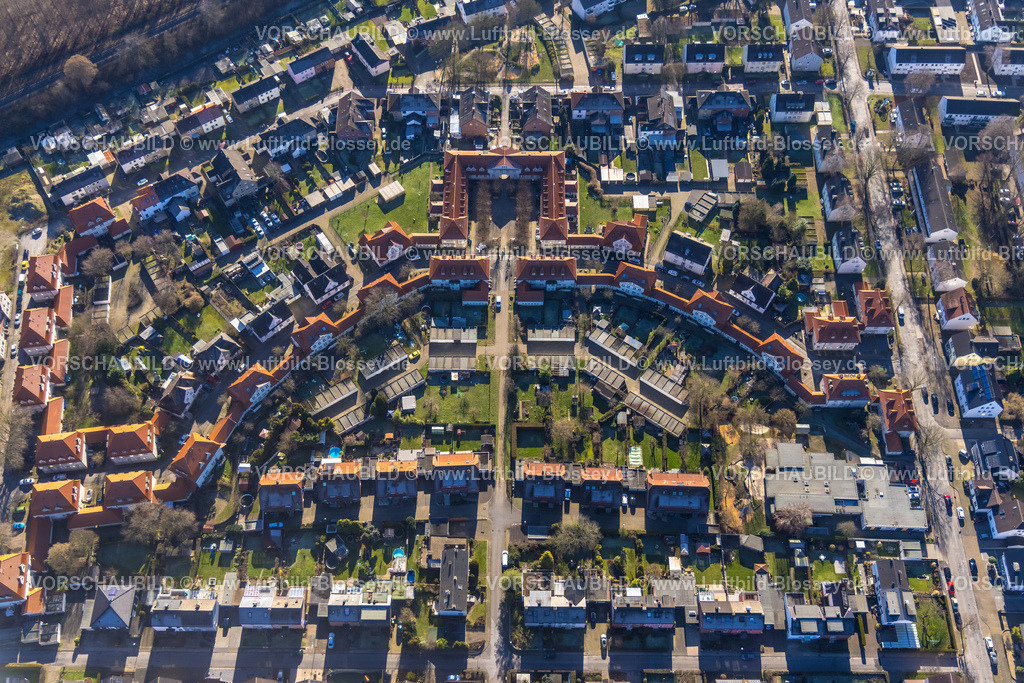 Luenen230204023 | Luftbild, Zechensiedlung Zeche Victoria, Wohnsiedlung mit roten Dächern, Augustin-Wibbelt-Straße und Wevelsbacher Weg, Lünen, Ruhrgebiet, Nordrhein-Westfalen, Deutschland