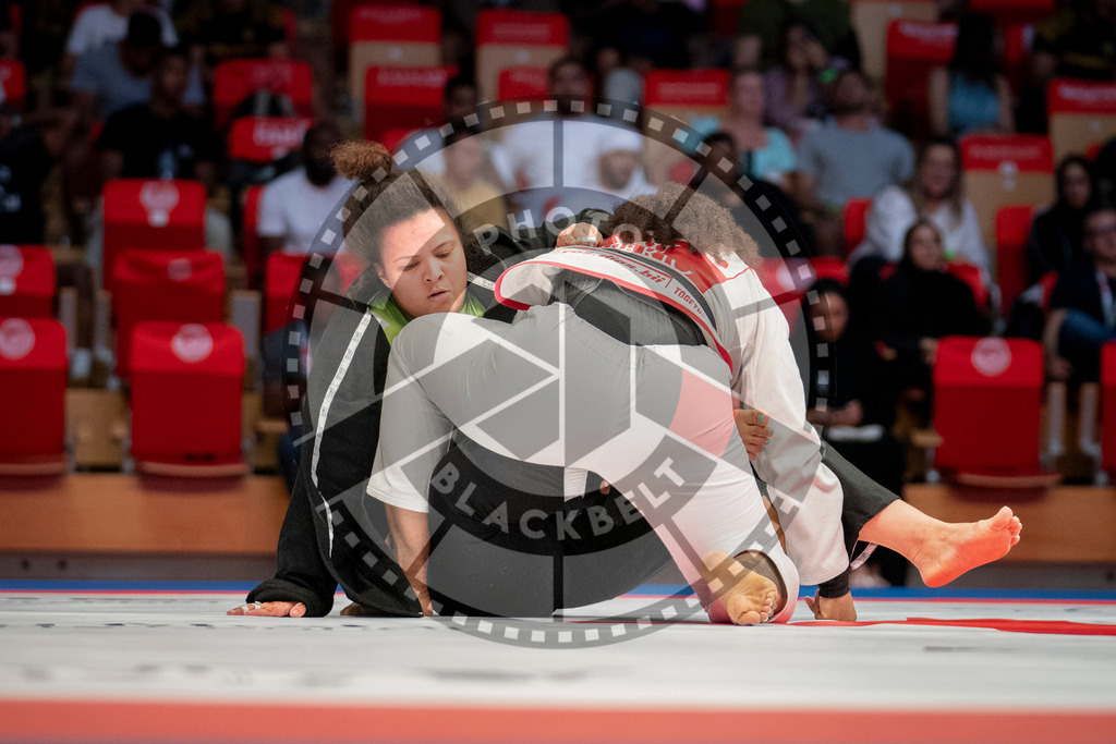 20231107PBB6618 | Fighters compete during the AJP World Master Championship in the Mubadala Arena in Abu Dhabi, Arab United Emirates, on November 7, 2023.