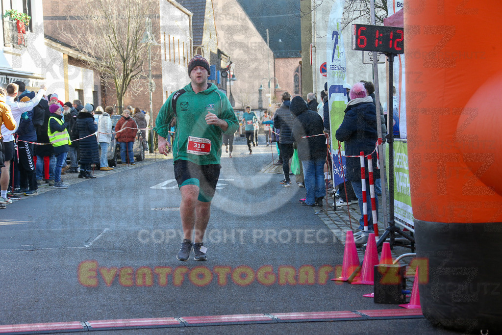 241201_1237_EX1_2917 | Sportfotografie im Rhein-Sieg Kreis, Köln, Bonn, NRW, Rheinland Pfalz, Hessen, etc. Unser Tätigkeitsfeld umfasst den Laufsport vom Volkslauf über den Marathon, Duathlon, Triathon bis zum Ultralauf wie Kölnpfad Ultra oder Schindertrail.