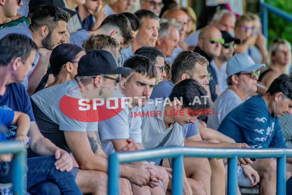 ASV Klagenfurt - Donau Klagenfurt | Zuschauer ; ASV Klagenfurt - Donau Klagenfurt am 31.07.2022 in Klagenfurt
(ASV Platz Annabichl), AUSTRIA, (Photo by Ernst Krawagner sport-fan.at) - Realisiert mit Pictrs.com