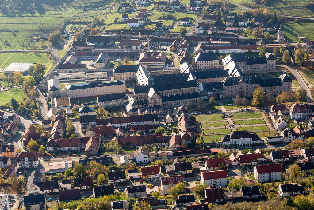 Luftbild: Klosterkirche Ebrach in Ebrach im Bundesland Bayern in Deutschland. Foto: IMG_119547.jpg vom 26.10.2019 durch Werner Riehm/FLY-FOTO.de